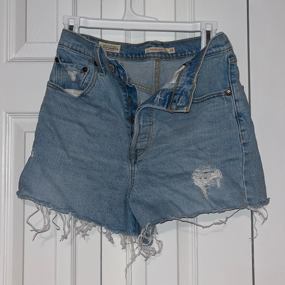 Levi high wasted shorts